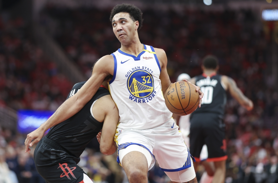 包含日本男篮险胜尼克斯，丹尼·格林送出助攻的词条