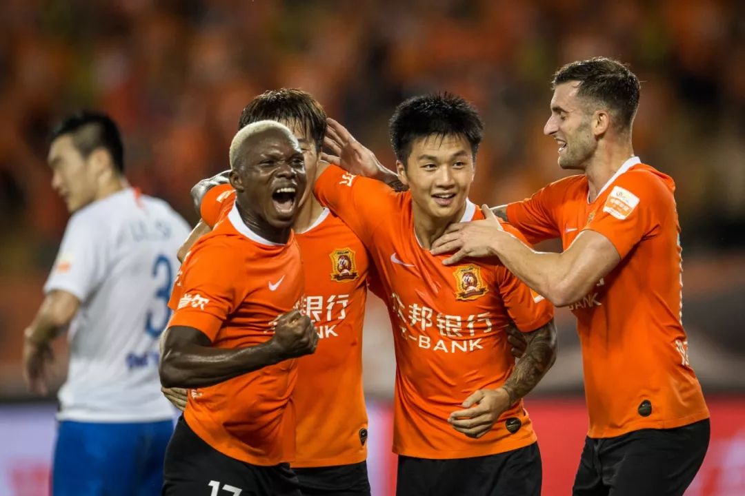 上海队主场作战，艰难险胜山东队的简单介绍