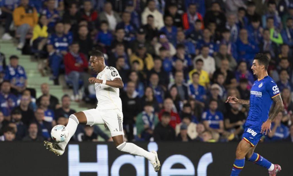 皇马豪取联赛八连胜，继续领跑积分