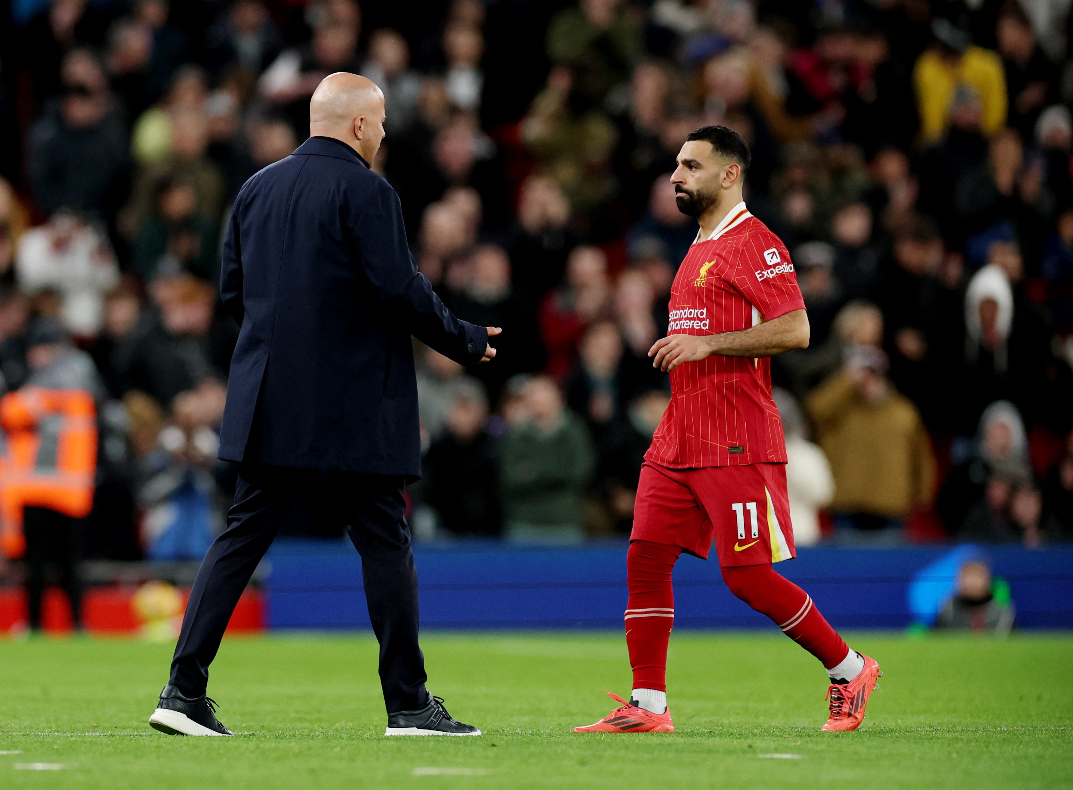 欧冠决赛：巴塞罗那队击败利物浦获得冠军