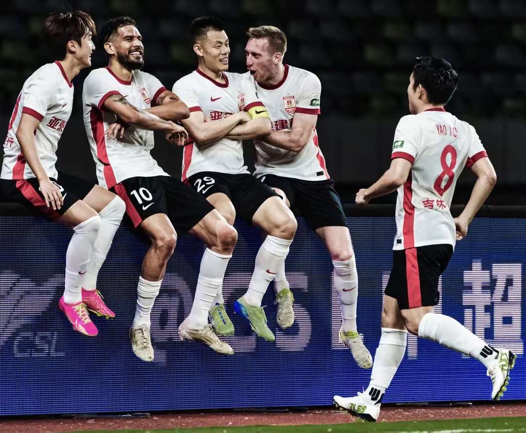 亚特兰大队新援首秀进球为球队带来胜利