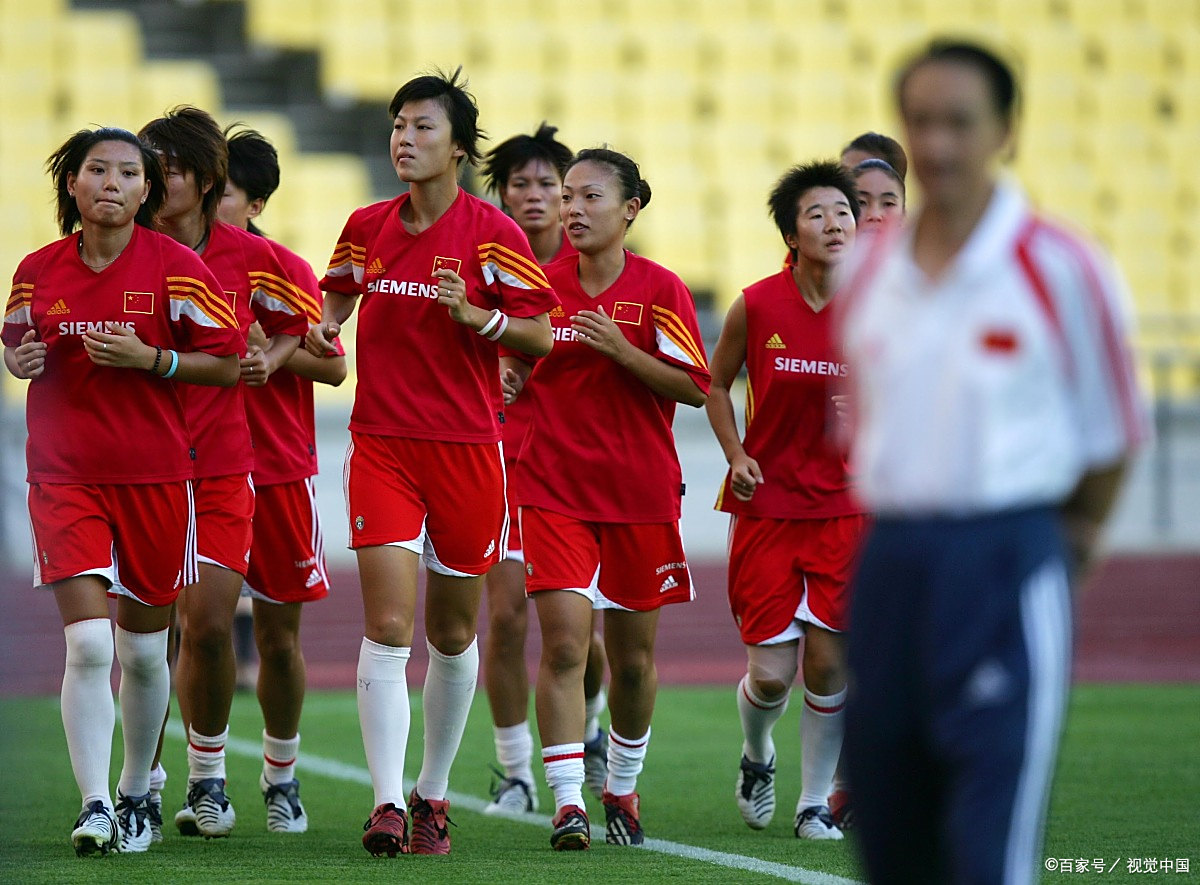 包含中国女足主力中场张倩连续传球成功，助攻队友取胜的词条
