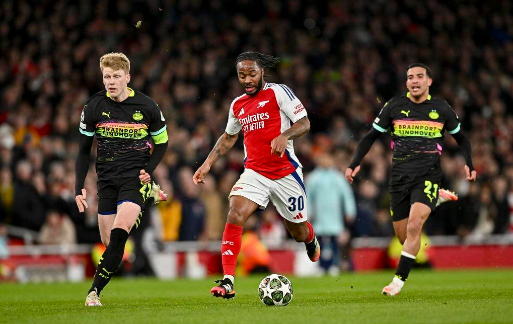 阿森纳客场大胜切尔西,重回英超前四 阿森纳客场大胜切尔西,重回英超前四