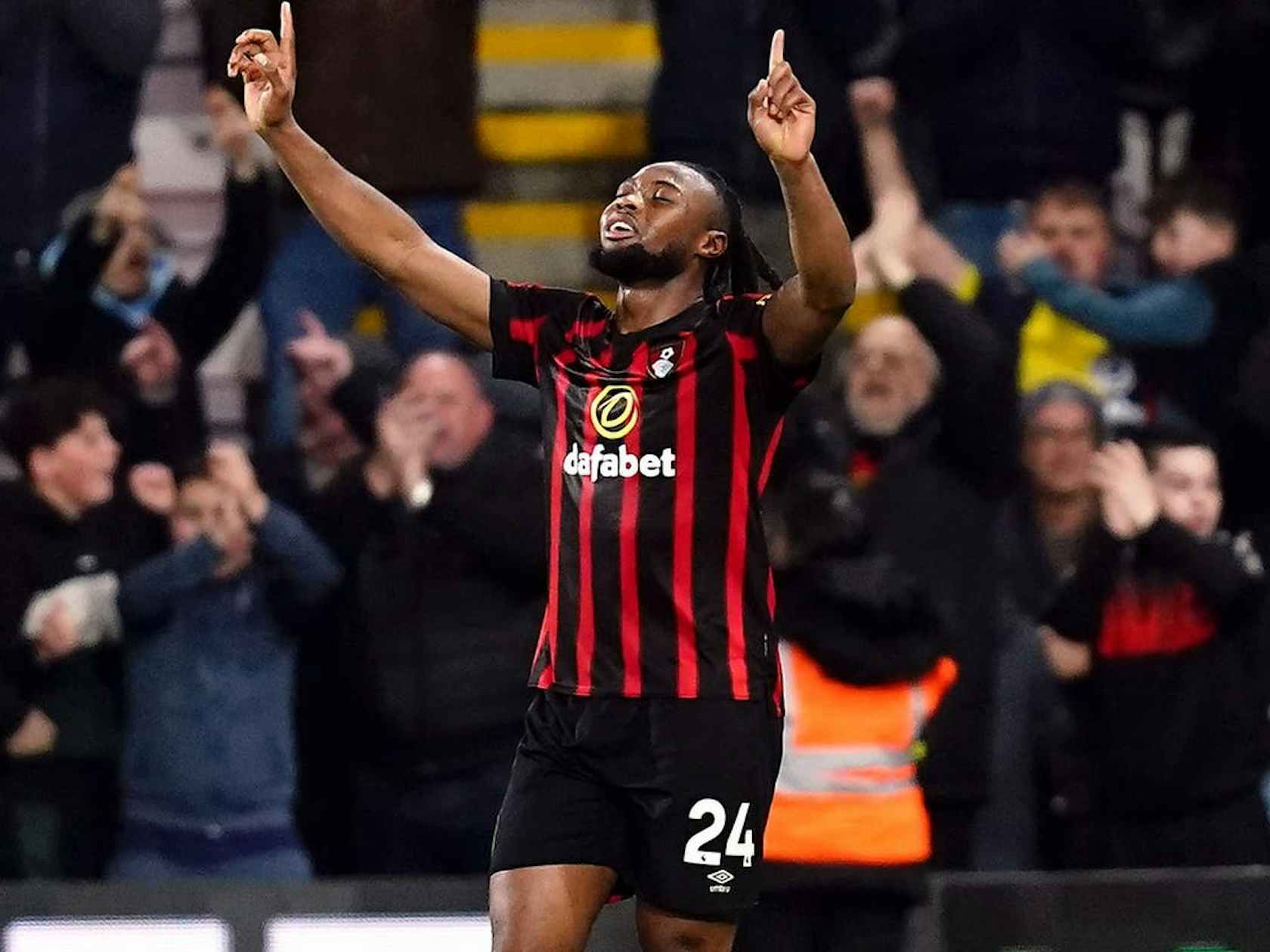 关于伯恩茅斯客场胜利,逆转战绩的信息 关于伯恩茅斯客场胜利,逆转战绩的信息