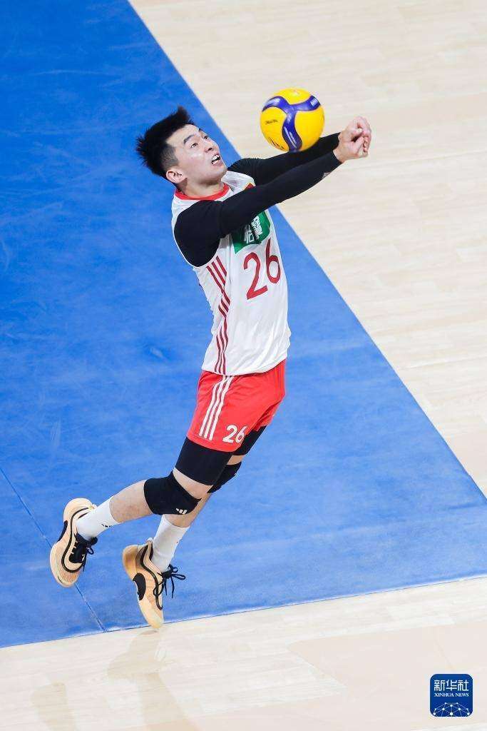 塞尔维亚队战胜对手，士气高涨保持领先的简单介绍