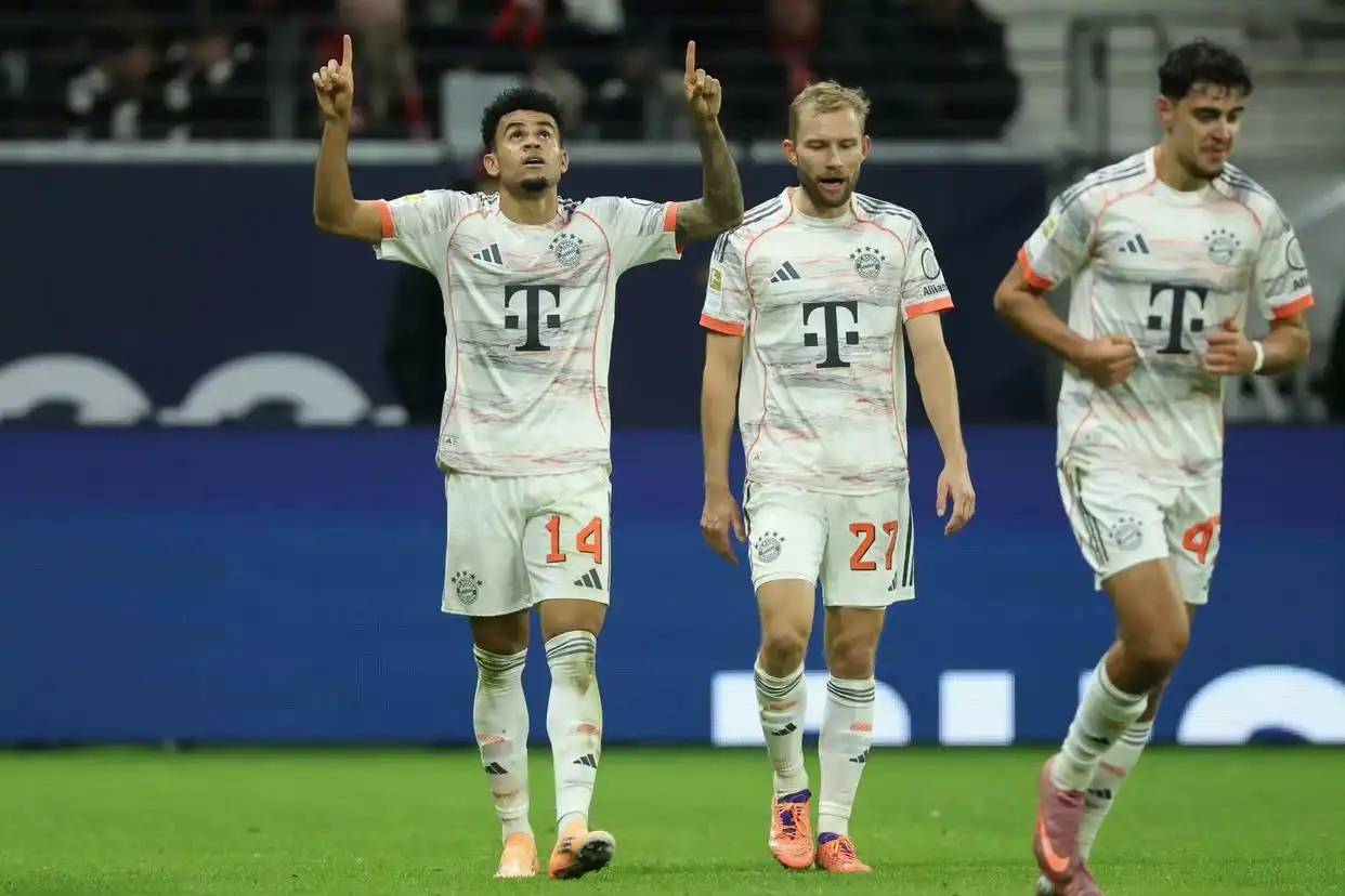 法兰克福球队连胜不断，稳坐联赛榜首的简单介绍