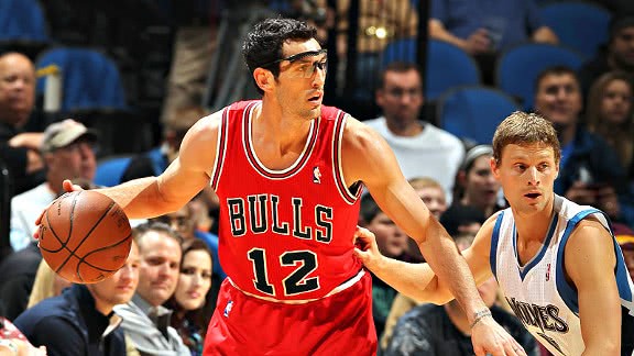 关于山猫前锋力求进步与队友紧密合作共同进步的信息