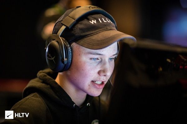 瓦伦西亚不败战队，继续领跑榜首