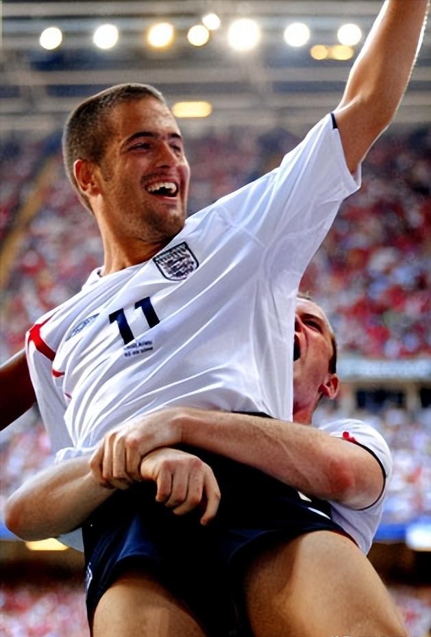 关于英格兰队碾压奥地利队，奥恰洛夫刷新纪录的信息