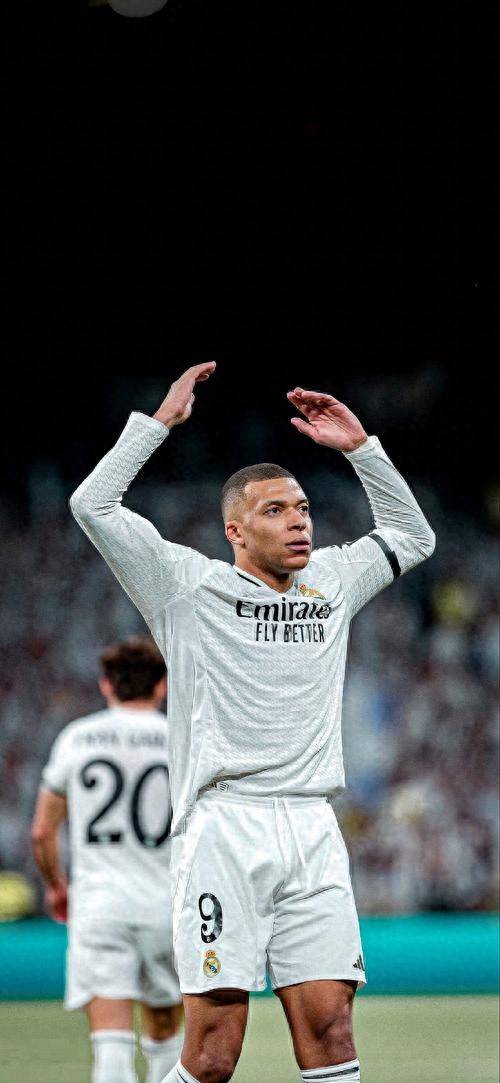 皇马遭遇横扫，客场苦战不敌埃瓦尔