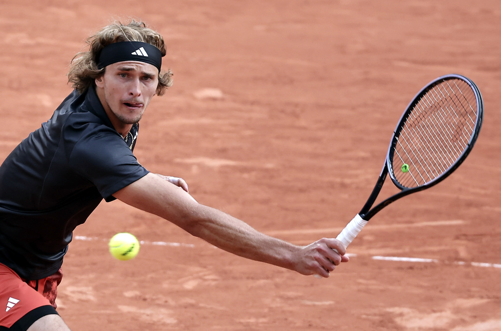 包含法国网球队绝地反击世界网球队，兹维列夫打破历史纪录的词条