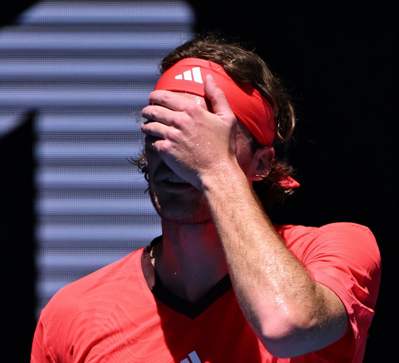 包含法网横扫澳网，西西帕斯扛起全队的词条