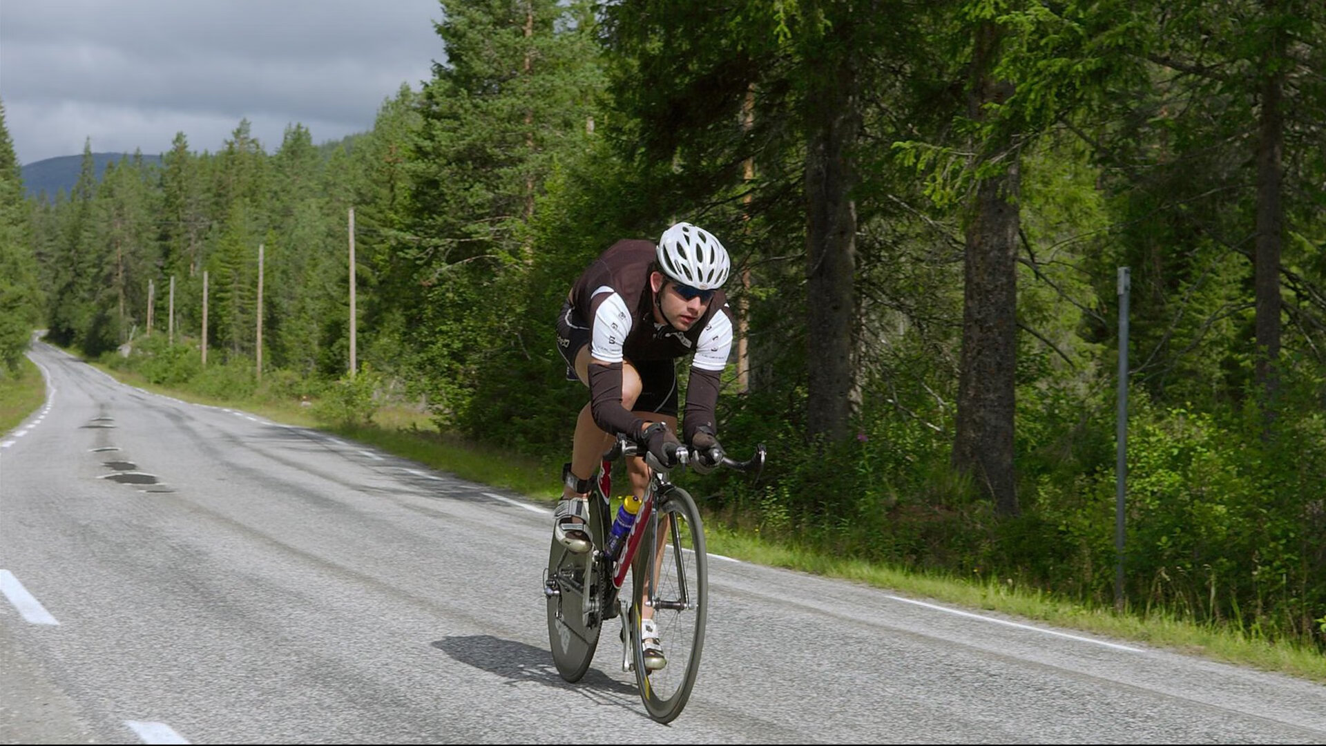 门迪，舞台越大越强，卡塔尔完胜多特蒙德背后的守护神