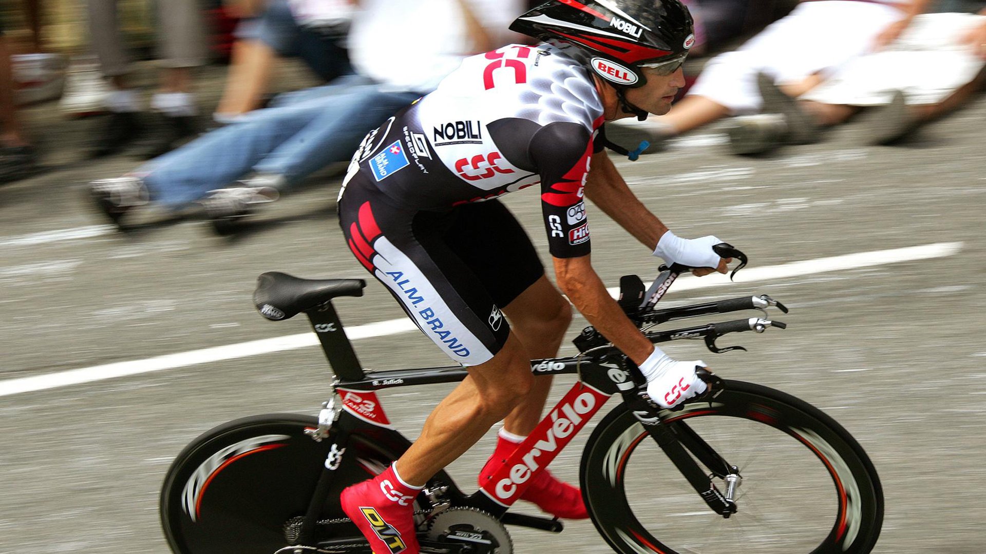 年度焦点之战，快船战术压制老鹰，攻防博弈下的现代篮球教科书